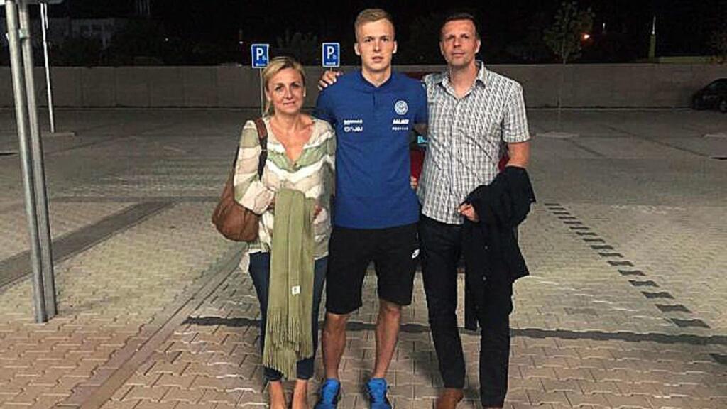 Marek Rodák s rodičmi.