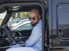 Kmotrík vyvetral megaluxusnú limuzínu: Vozový park šéfa Slovana má hodnotu stoviek tísíc