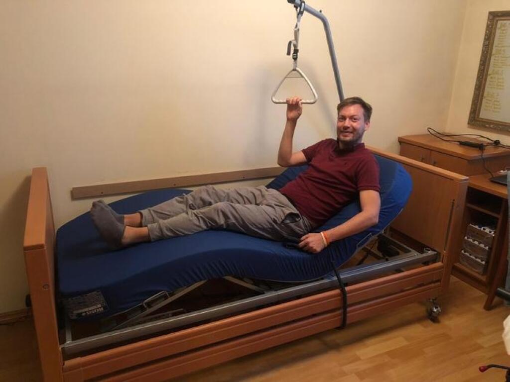 Tridsaťsedemročný Čech Martin Přecechtěl, ktorý trpel nevyliečiteľnou chorobou amyotrofická laterálna skleróza (ALS), zomrel v utorok 29. júna ráno vo Švajčiarsku, kde sa rozhodol podstúpiť asistovanú samovraždu.