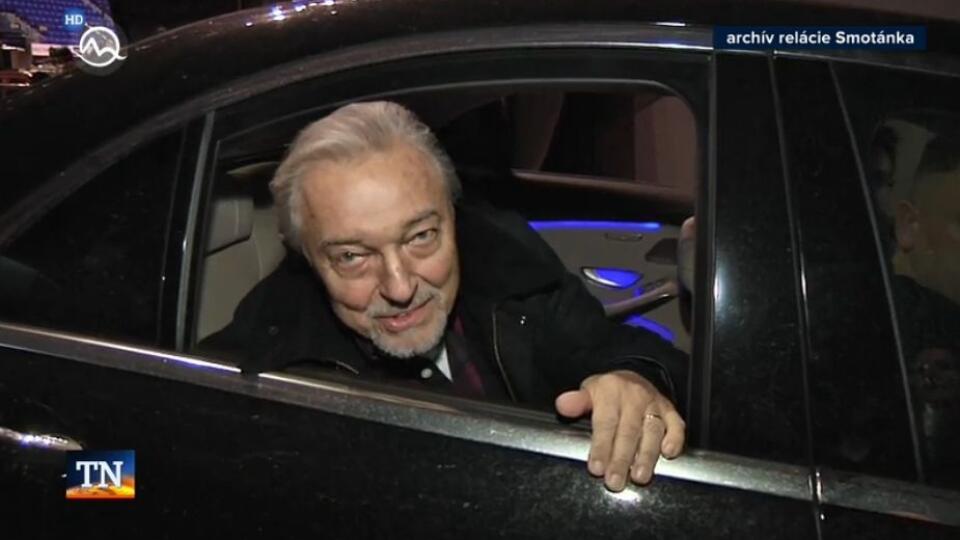 Január 2019: Gott po koncerte v Košiciach. Z auta pozdravil divákov Markízy.
