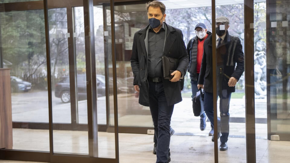 Na snímke podpredseda vlády a minister financií SR Igor Matovič počas príchodu na 44. rokovanie vlády SR 1. decembra 2021 v Bratislave. FOTO TASR - Pavel Neubauer