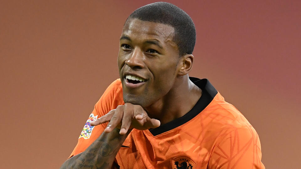 EBE 33 Amsterdam - Na snímke holandský stredopoliar Georginio Wijnaldum oslavuje svoj gól v zápase 5. kola A-divízie 1. skupiny Ligy národov vo futbale Holandsko - Bosna a Hercegovina v Amsterdame 15. novembra 2020. FOTO TASR/AP
Netherlands' Georginio Wijnaldum celebrates scoring his side's first goal during the UEFA Nations League soccer match between The Netherlands and Bosnia and Herzegovina at the Johan Cruyff ArenA in Amsterdam, Netherlands, Sunday, Nov. 15, 2020. (John Thys/Pool via AP)