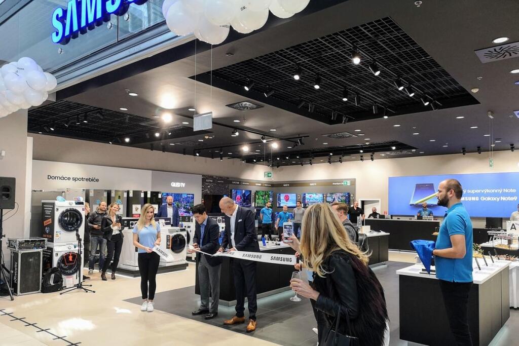 Otvorenie Samsung Galéria v Avione