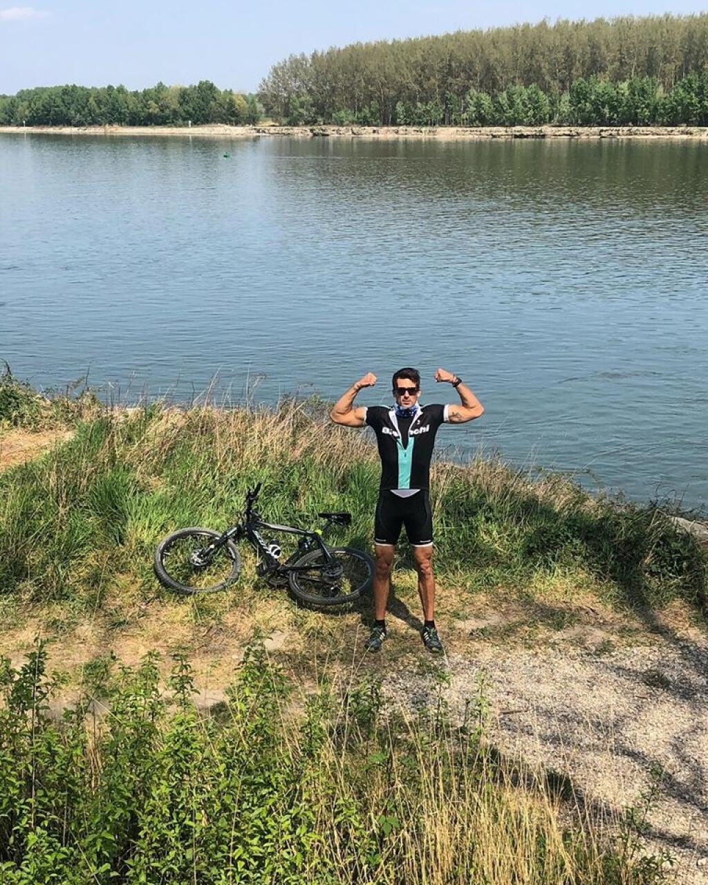 Kondičný tréning Mateja Beňuša obsahoval aj jazdu na bicykli.