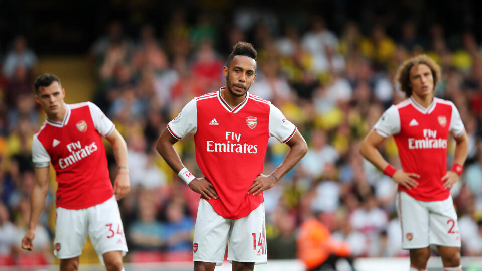 Pierre-Emerick Aubameyang označil Hansa-Joachima Watzkeho za klauna po tom, ako výkonný riaditeľ nemeckého futbalového klubu Borussia Dortmund uviedol, že za prestupom gabonského útočníka do Arsenalu Londýn boli iba peniaze.