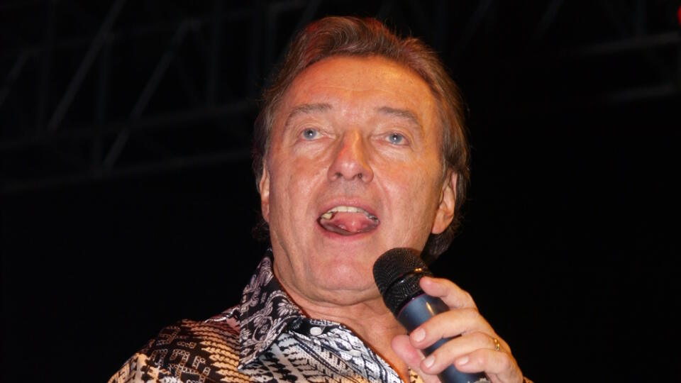 Karel Gott bol suverénne najobľúbenejším umelcom česko slovenskej histórie.