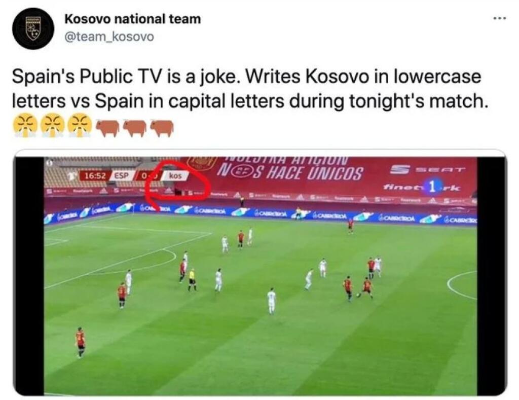 Španielska televízia, ktorá zápas vysielala, uviedla v grafike pri skóre a minutáži zápasu skratku „kos“, ktorú má Kosovo, malými písmenami, na rozdiel od domáceho tímu, ktorý bol tradične veľkými.