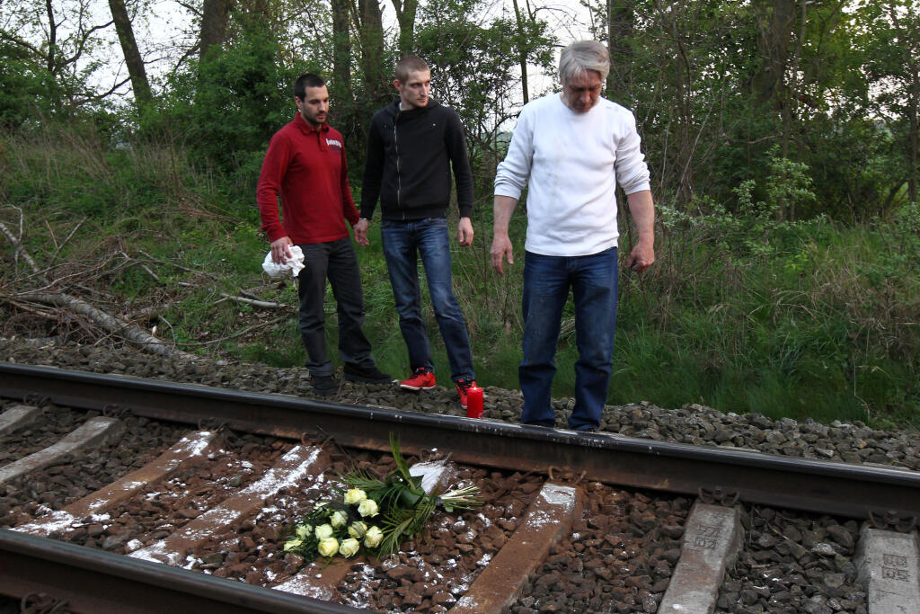 Vdovec Josef Rychtář pravidelne chodí na miesto nešťastia, kde Iveta dobrovoľne ukončila svoj život.