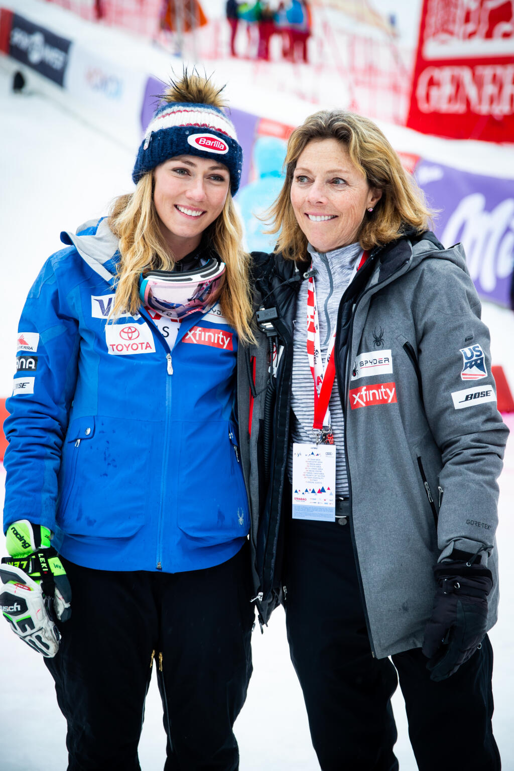 Slalom svetového pohára v Špindlerovom Mlýne. Na snímke Mikaela Schiffrinová s mamou Eileen Shiffrin.
