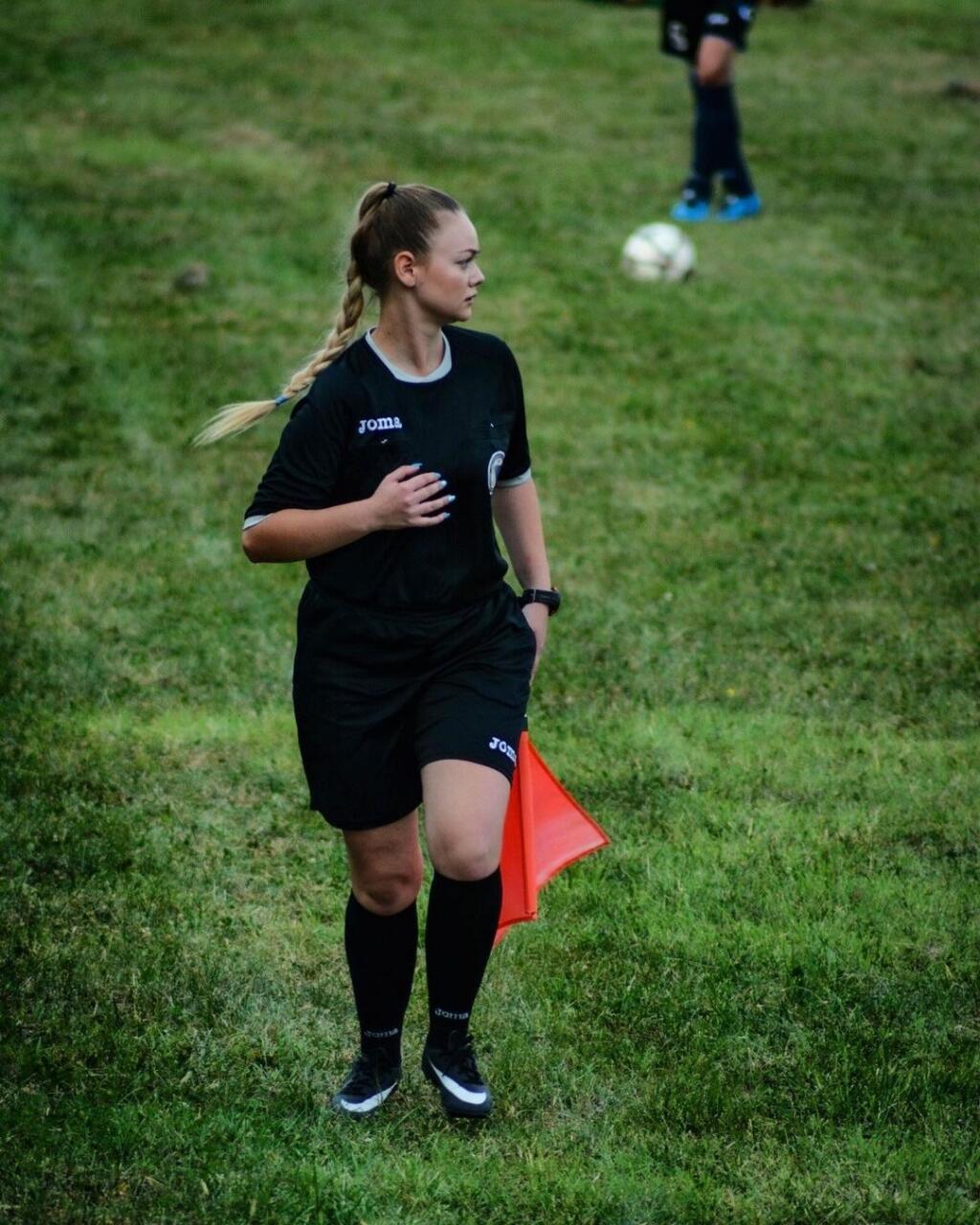 Sexi Kanita Barakovičová sa rozhodla preraziť vo futbale. Ak to nevyjde, môže byť pokojne modelkou.