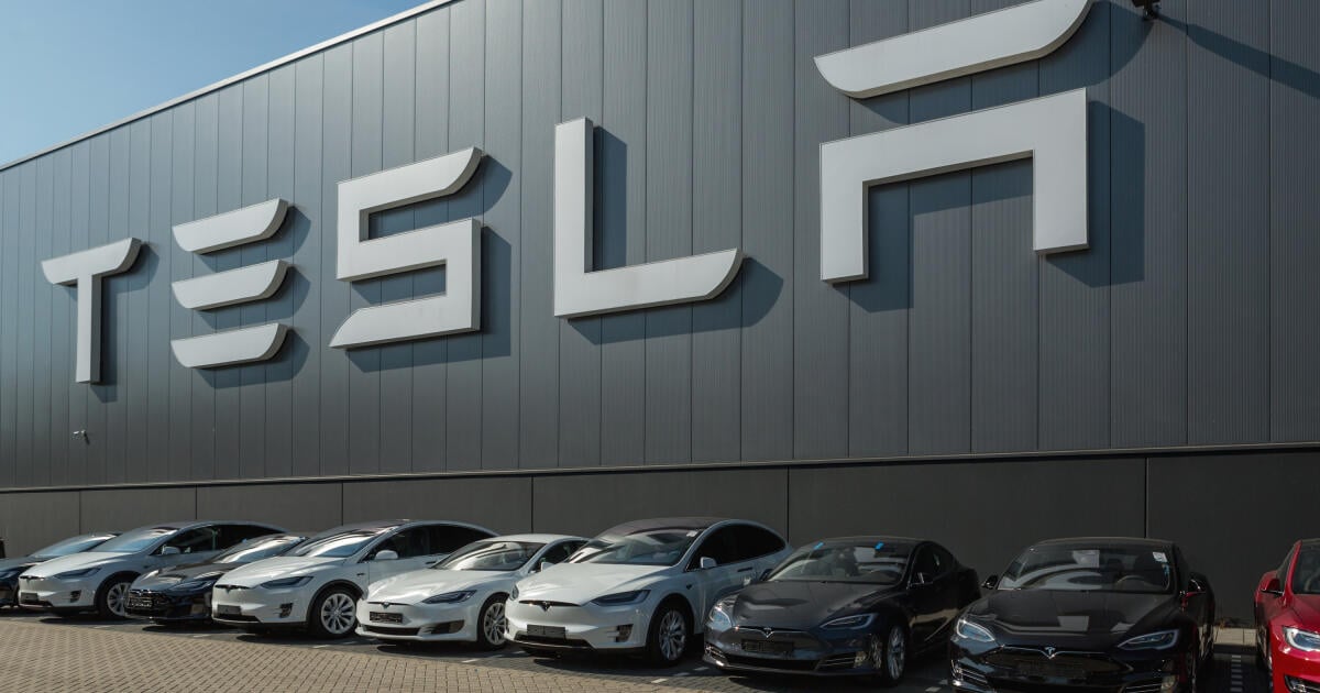 Tesla, le constructeur automobile, a enregistré un doublement de son bénéfice net