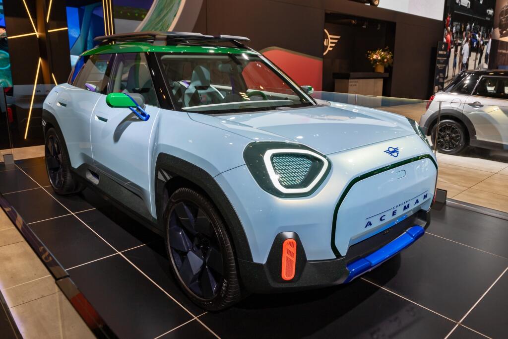 Mini,Aceman,Concept,Ev,Crossover,Suv,Car,At,The,Brussels