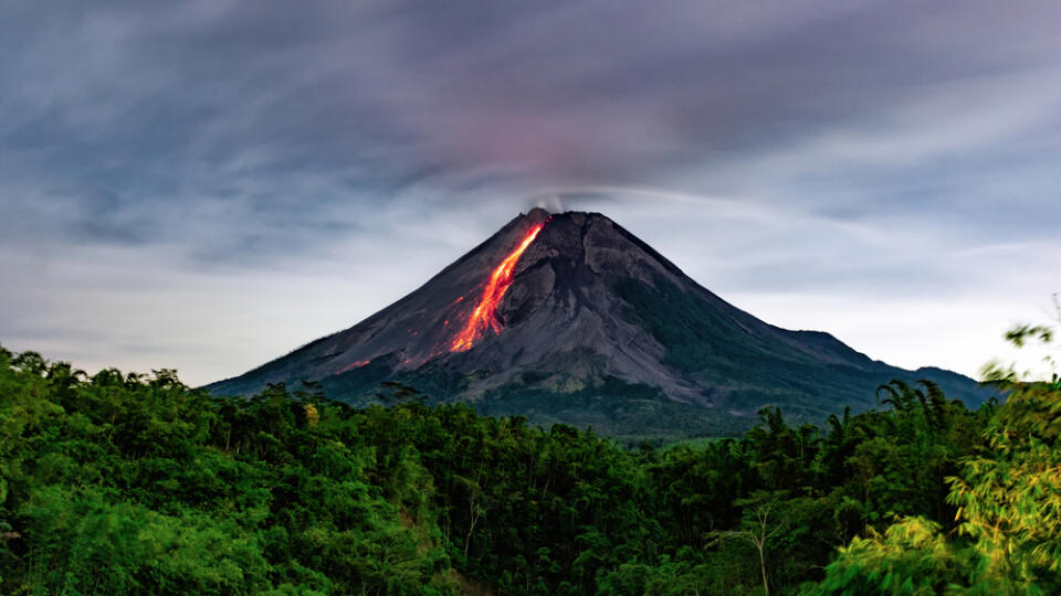 Hot,Lava,Glide,From,Mount,Merapi,Towards,The,Southwest