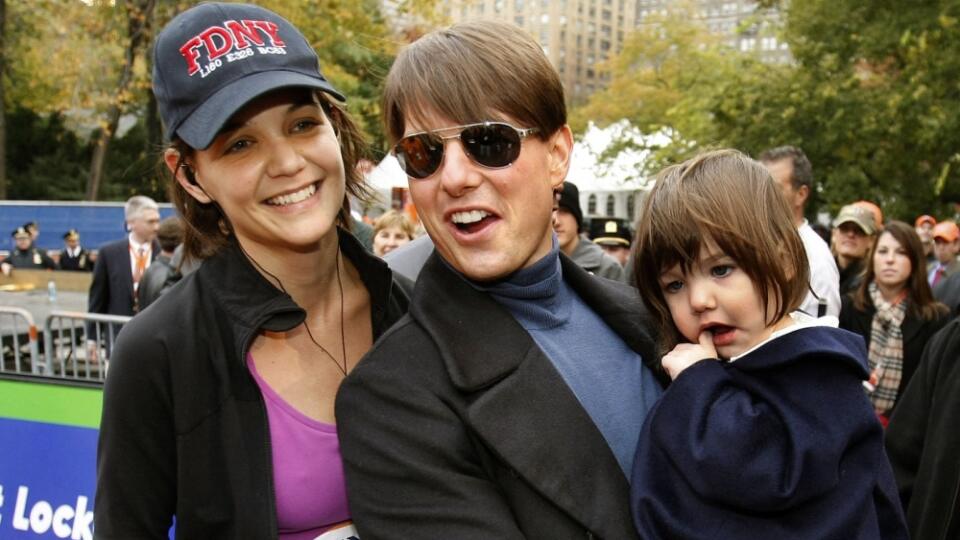 Tom Cruise s Katie Holmes a dcérou Suri na fotke z roku 2007