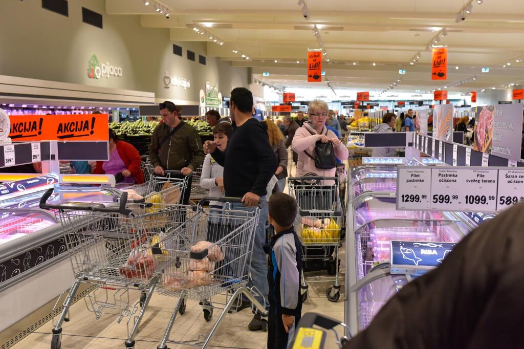 Otvorenie prvých predajní Lidl v Srbsku