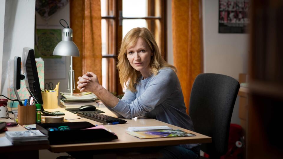 Anna Geislerová ako psychologička v seriáli Ratolesti.