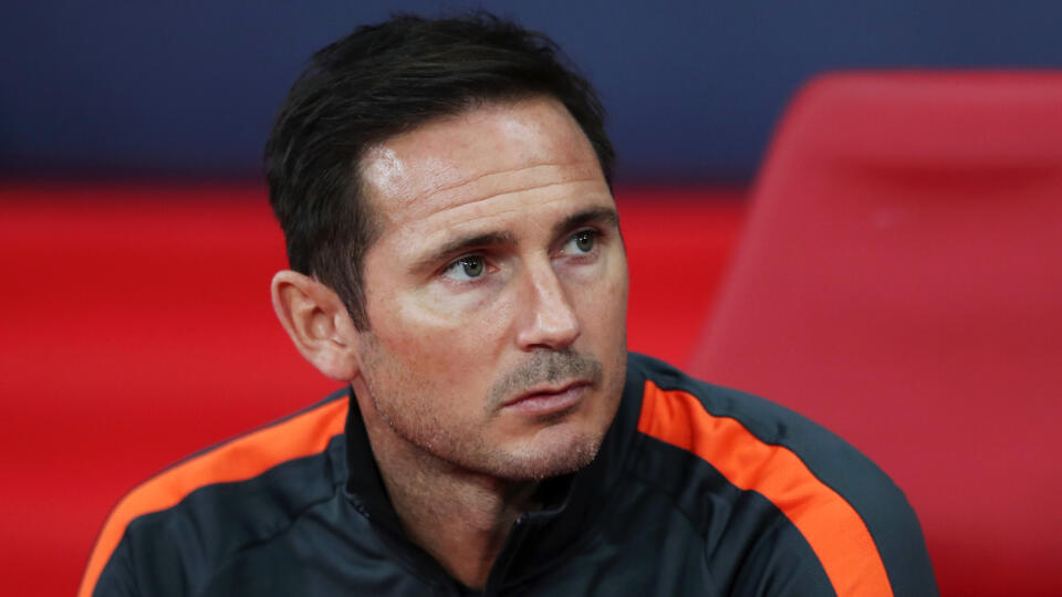 Kouč futbalistov FC Chelsea Frank Lampard má ťažké srdce na trénera francúzskej reprezentácie Didiera Deschampsa kvôli N'Golovi Kantemu.