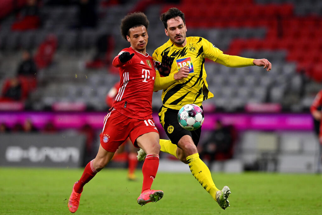 Futbalisti Bayernu Mníchov zvíťazili v sobotňajšom šlágri 24. kola najvyššej nemeckej bundesligy na domácej pôde nad Borussiu Dortmund 4:2. Na čele tabuľky majú dvojbodový náskok pred RB Lipsko.