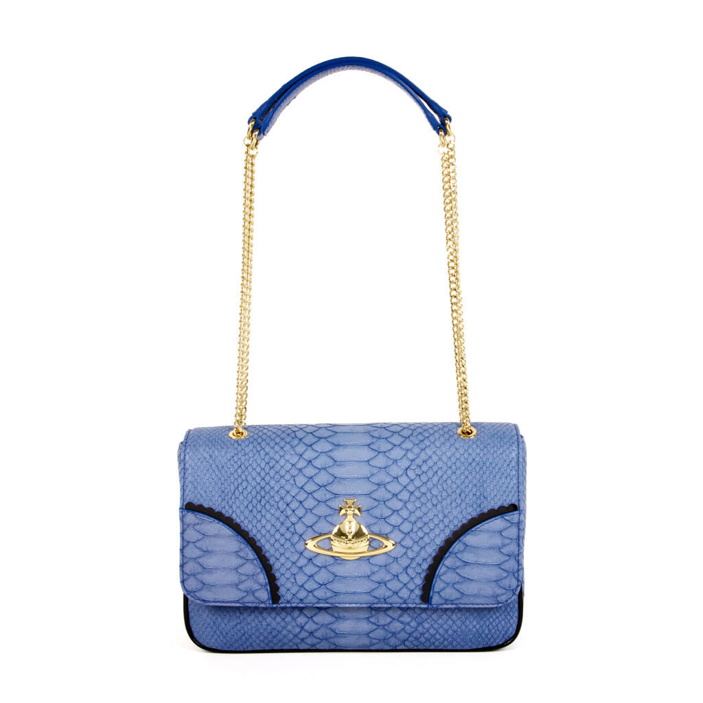Pekne na vás ukáže klasická kabelka cez rameno, zaujímavo bude vyzerať aj crossbody model