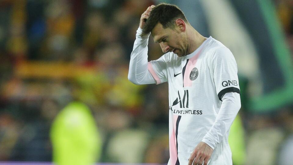 Futbalista Lionel Messi sa v Paríž St. Germain gólovo trápi.