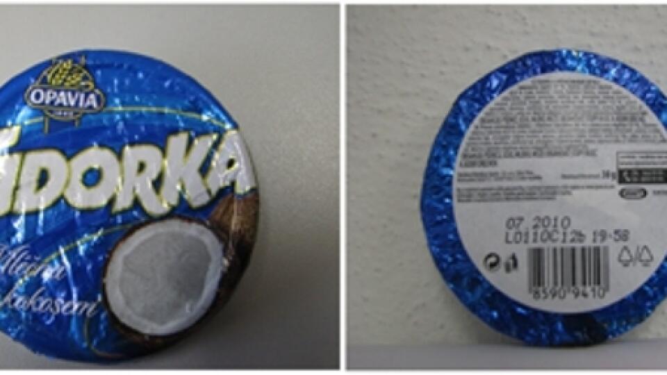 Na Slovensku ide aj o výrobok Fidorka modrá mléčná 30 g, Číslo šarže L0110C12,Dátum výroby 12. 1. 2010, Minimálná trvanlivosť 31. 7. 2010