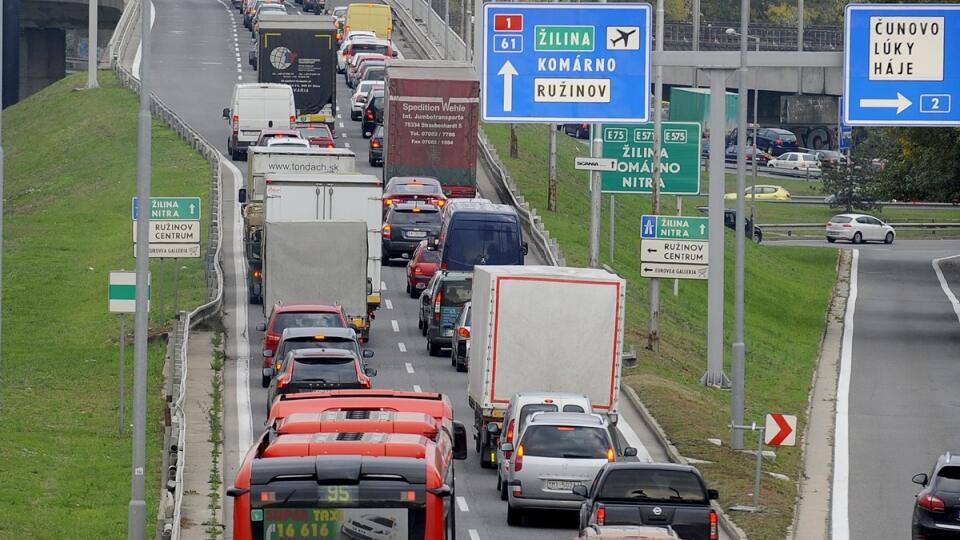 SR Slovensko Bratislava zápchy dušičky BAX