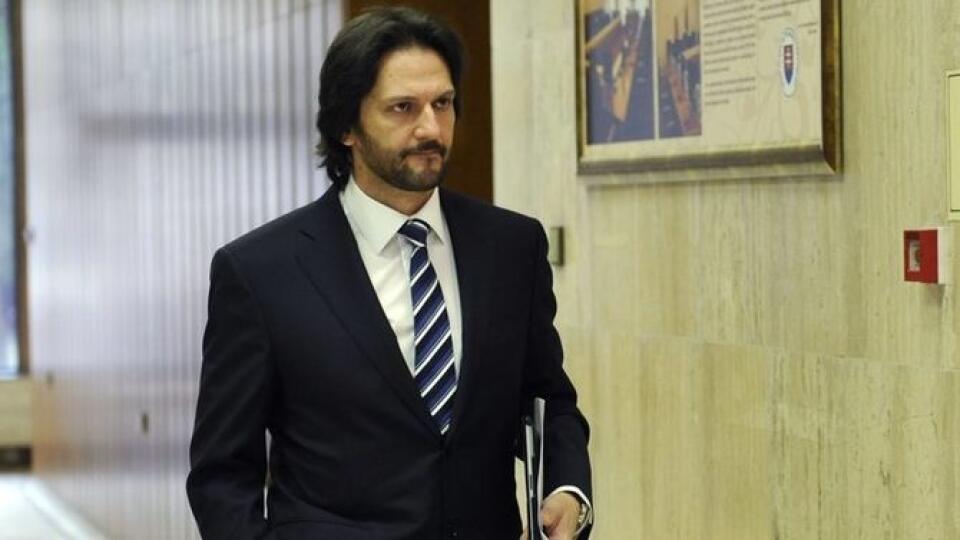 O novinkách v piatok informoval minister vnútra, Robert Kaliňák.