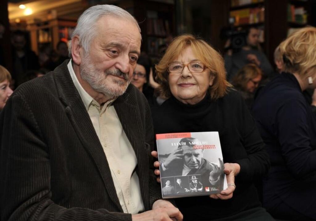 Eva Krížiková (+85) je Milanovi Lasicovi sesternicou z druhého kolena.
