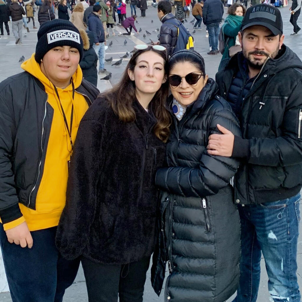 Victoria Ruffo so všetkými svojmi deťmi.