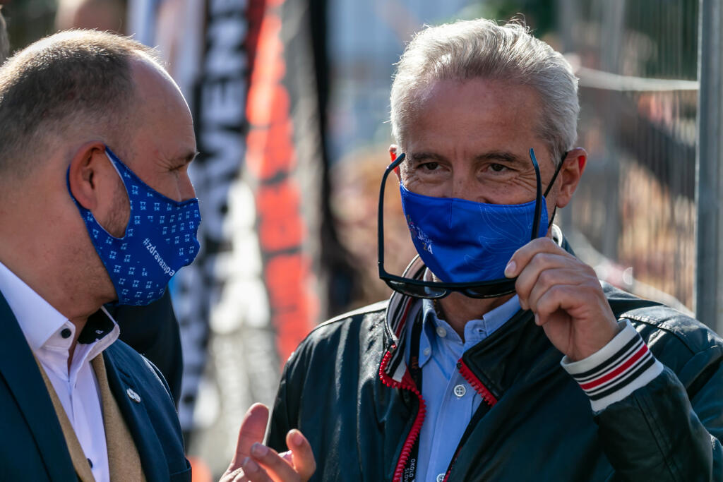 Na snímke je Václav Mika v cieli štvrtej etapy cyklistických pretekov Okolo Slovenska v Trnave.