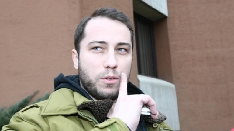 Peter Modrovský:
Takto vyzeral po 10 hodinách
strávených na polícii.