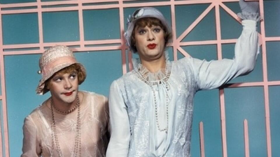 Tony Curtis a Jack Lemmon (Niekto to rád horúce)