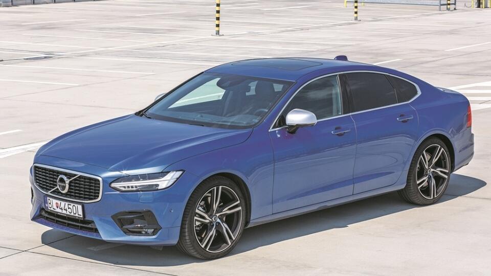 Neprehliadnuteľné: Volvo S90 považujeme za jeden z najkrajších luxusných sedanov na našom trhu.