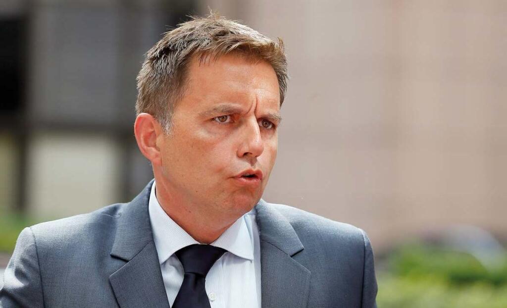 Kažimírova dvojtvárna politika: Tlak na efektívnosť štátu a zvyšovanie daní