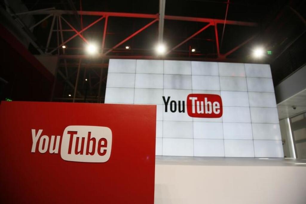 Netflix aj YouTube znižujú kvôli vírusu kvalitu videí. Zatiaľ len preventívne