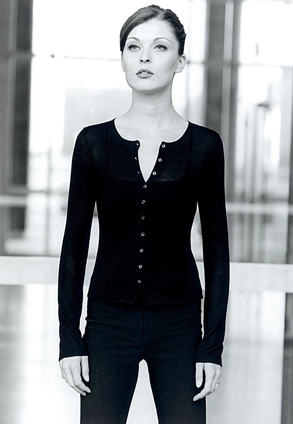 Herečka Elena Podzámska ako modelka
Foto: archív E. P.
Uverejnené: Šarm č. 47/08
pôvodný súbor:Podzamska 02.eps