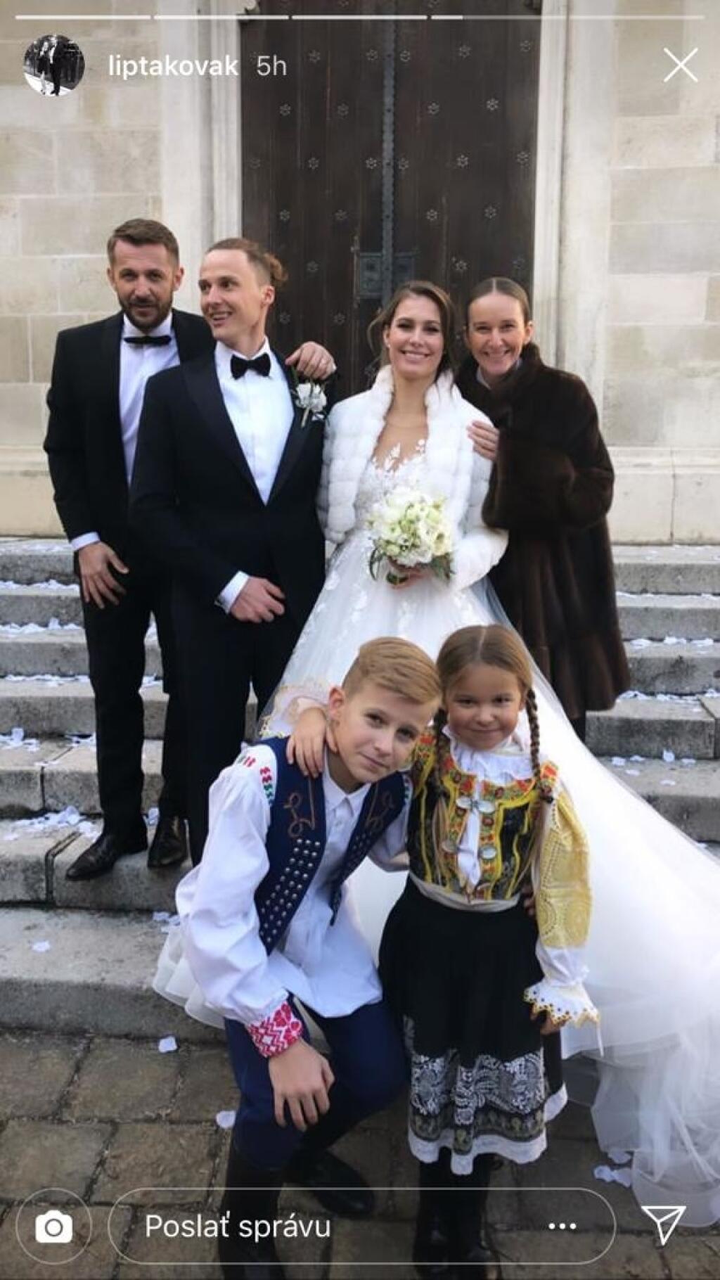 Kovalíkovi s Vajdovou gratuloval aj fedcupový tréner Matej Lipták.