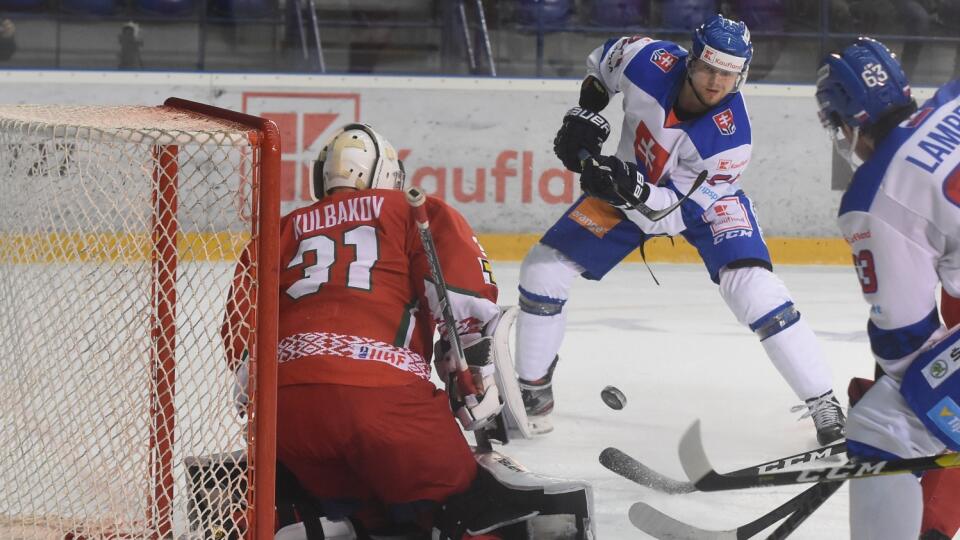 Slovenskí reprezentanti zvíťazili v prvom zápase hokejového Kaufland Cupu nad Bieloruskom 4:3. O svojom triumfe rozhodli v 3. tretine.