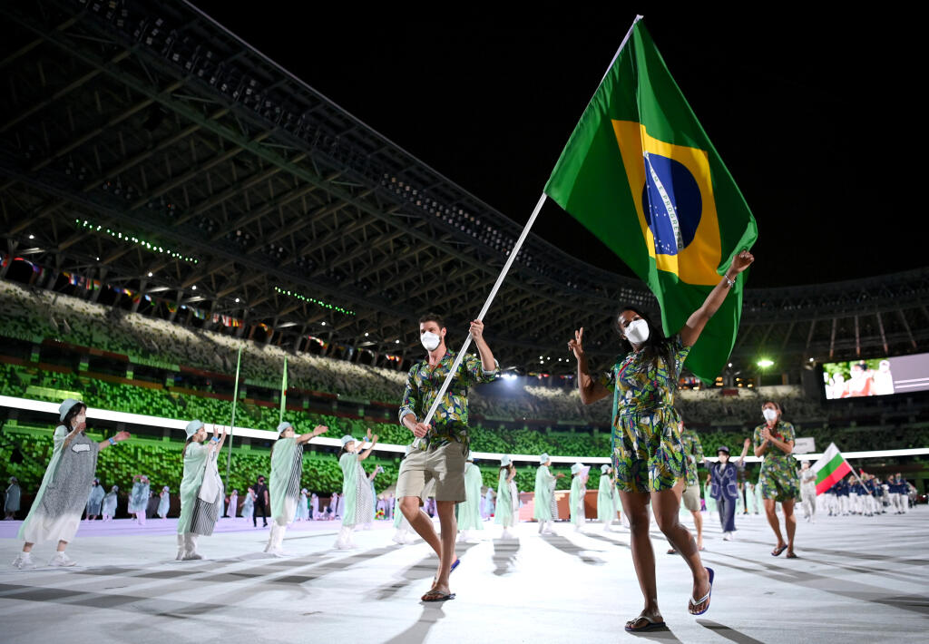 Brazílčania poňali ceremoniál v uvoľnenom štýle... prišli v žabkách!