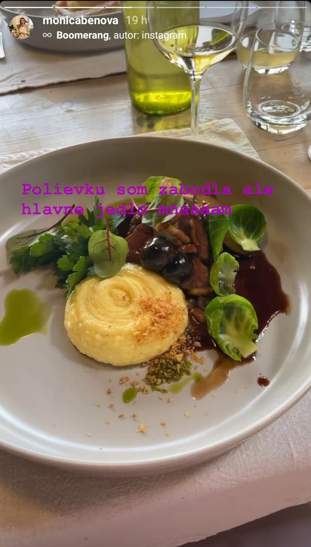 Takúto hostinu mali.