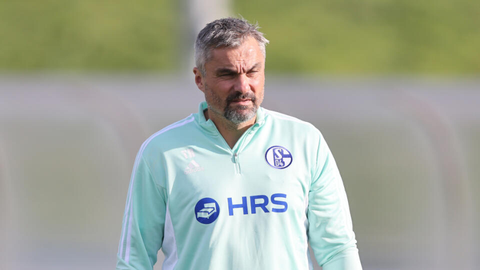 Reis už na tréningu Schalke ako nový tréner klubu.