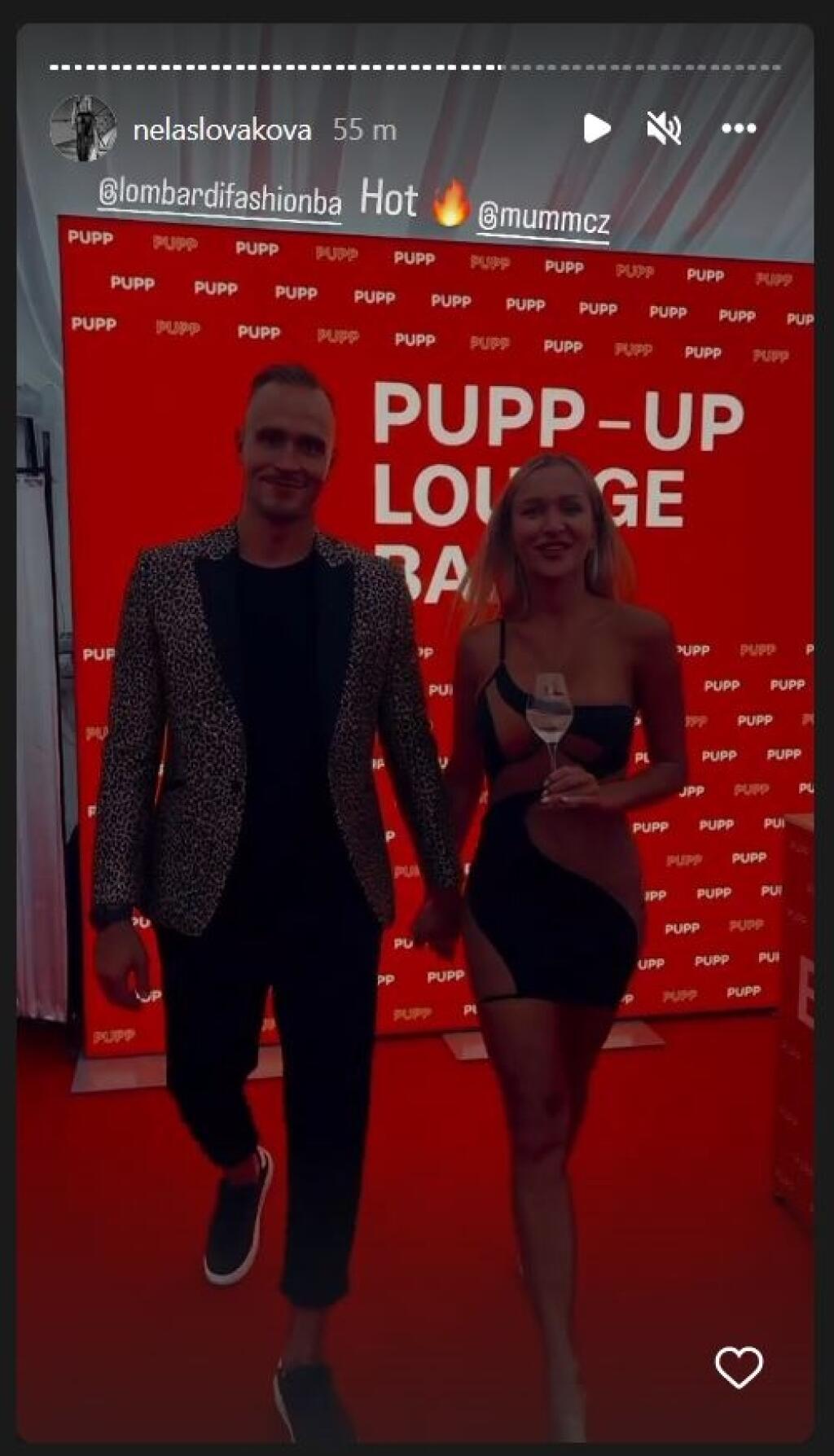 Nela sa na párty v Karlových Varoch predviedla v poriadne odvážnom outfite. Na sociálnej sieti si zaň prečítala početnú kritiku.