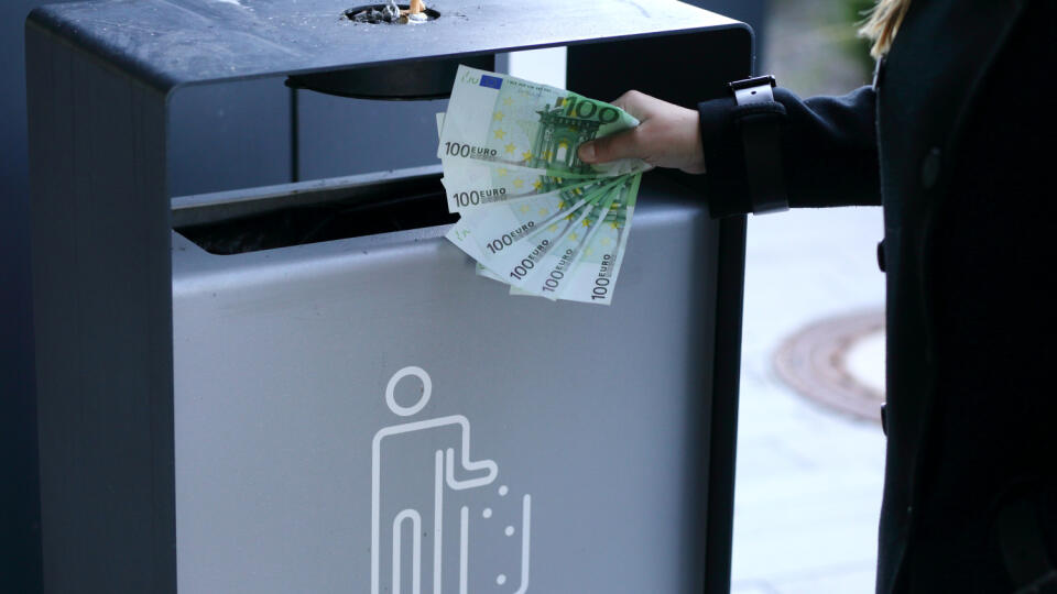 Nevyhadzujte peniaze do koša, za zbytočnosti sa nenechajte skasírovať.