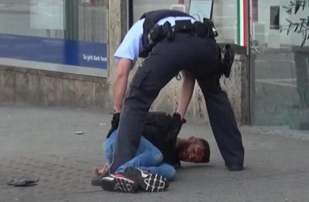 Sýrčan zabil v Nemecku ženu mačetou