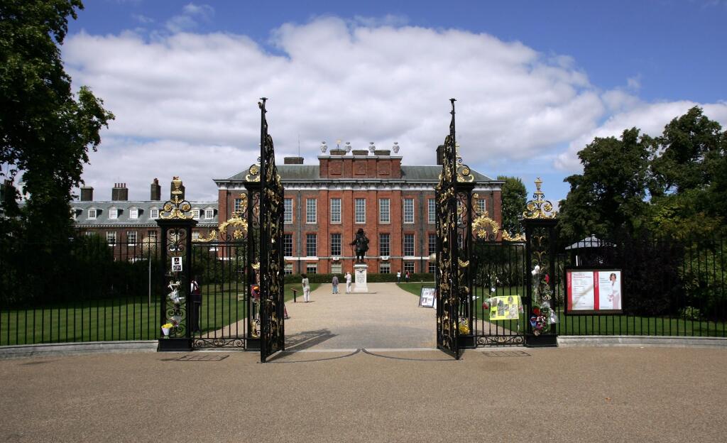 Kensingtonský palác, kde žila Diana s rodinou.