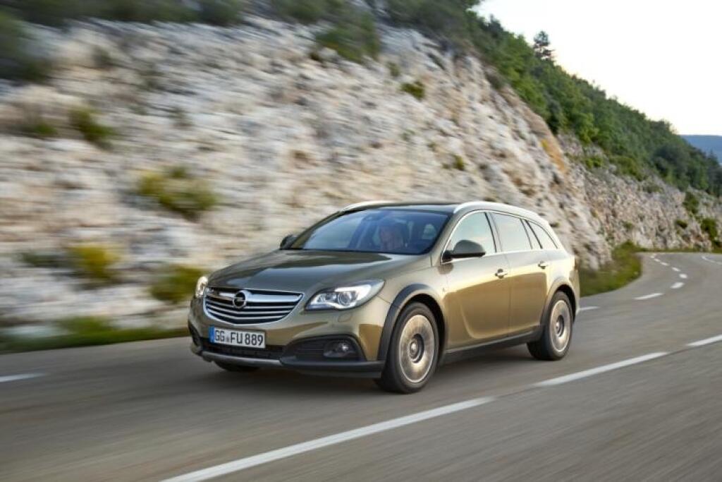 TREND test Opel Insignia Country Tourer 2,0 CDTI 4 x 4