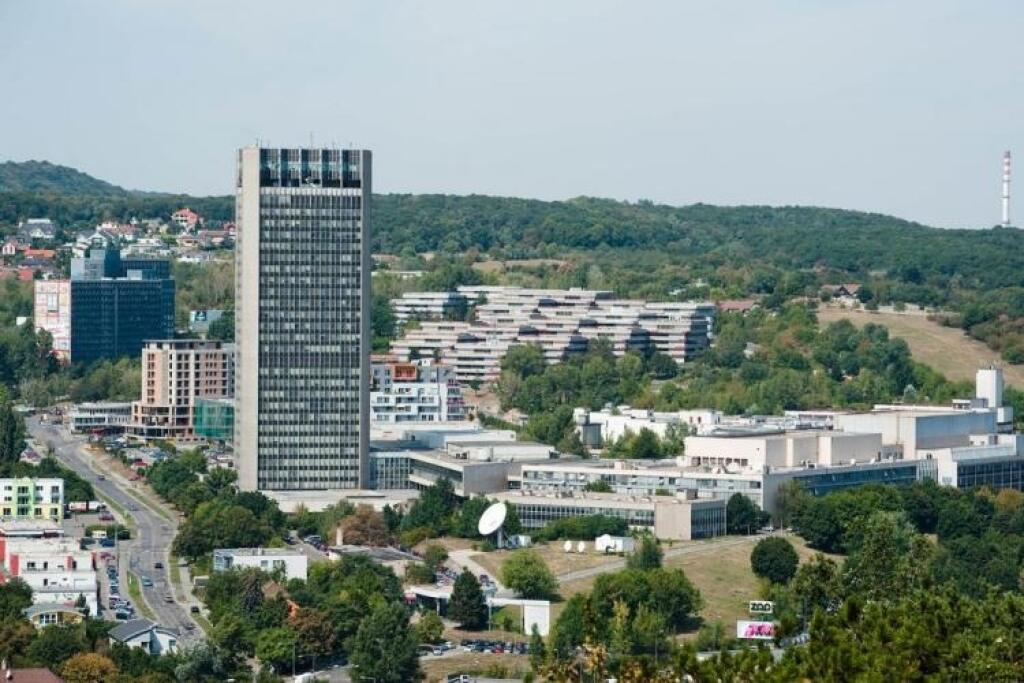 Najväčší slovenský internát idú prerábať. Pre študentov bude menej bývania