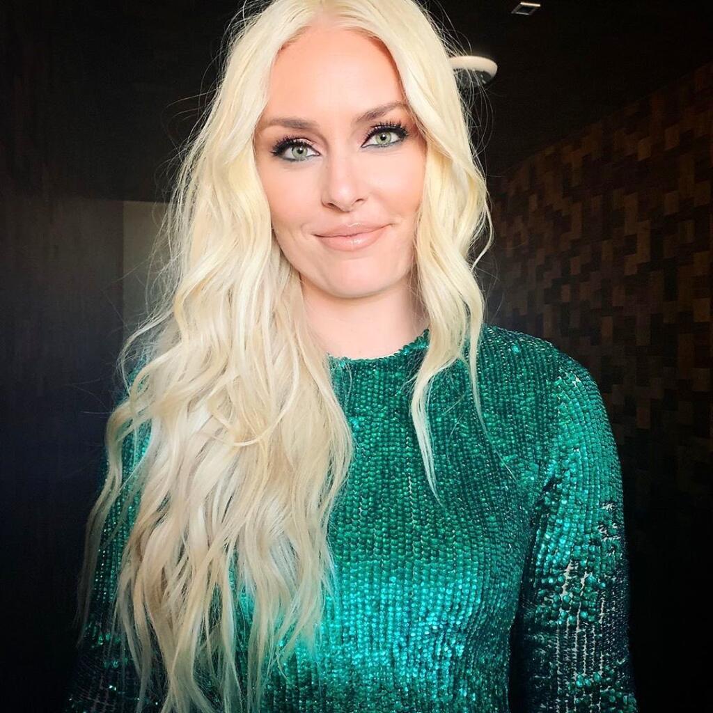 Sexi Lindsey sa zbavuje krásnej vily v Los Angeles.