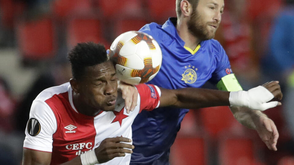 Futbalista Simon Deli z Pobrežia Slonoviny sa zo Slavie Praha sťahuje do FC Bruggy.