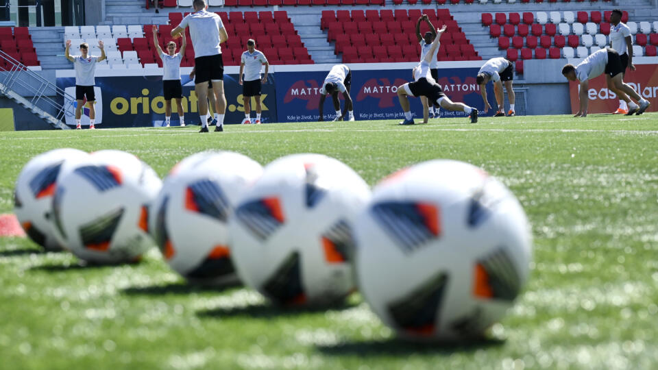 Hráči AS Trenčín na prvom tréningu počas štartu letnej prípravy na novú sezónu futbalovej Fortuna ligy, 16. júna 2021 v Trenčíne. FOTO TASR - Radovan Stoklasa